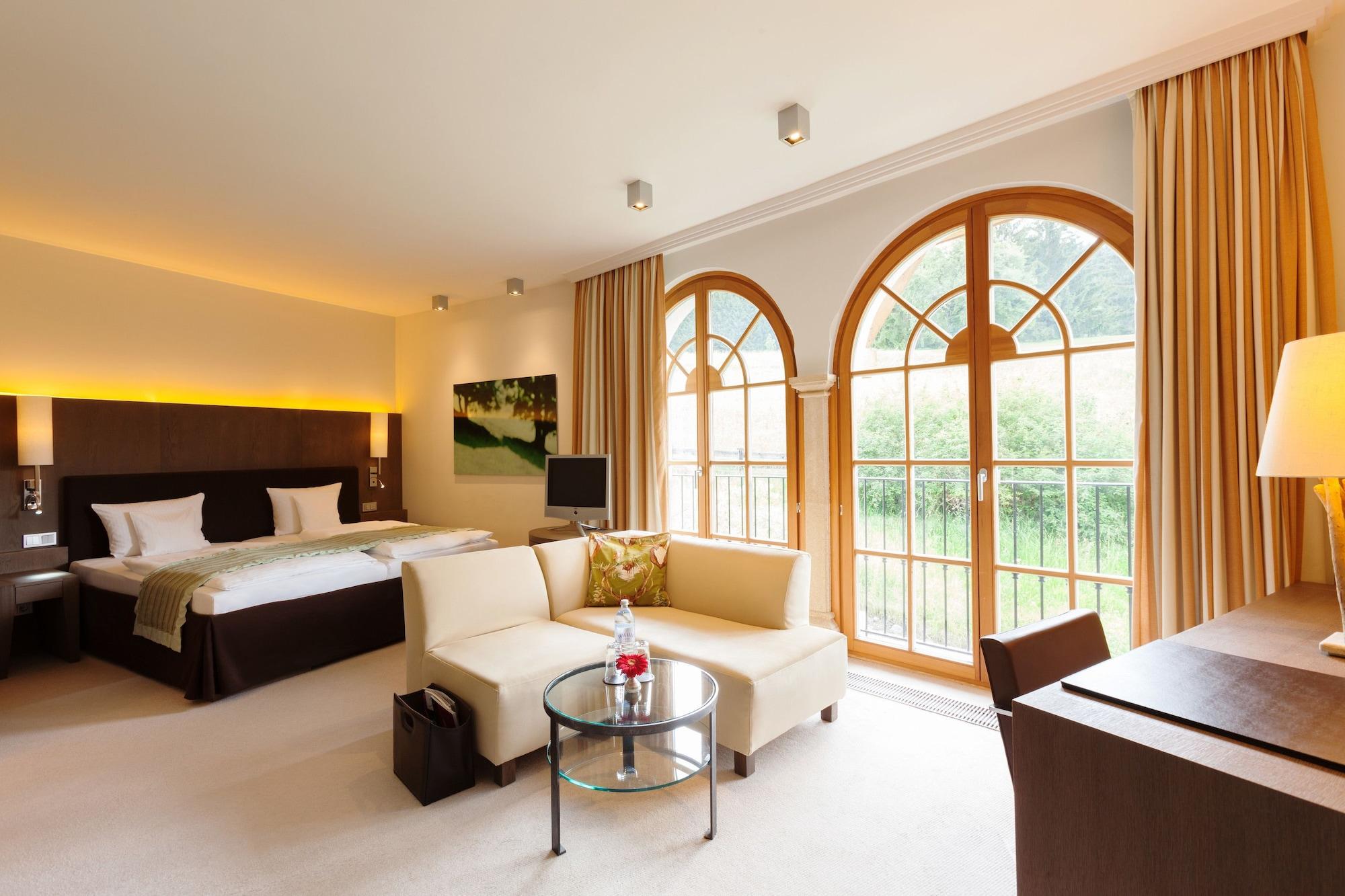 Schlosshotel Kitzbuehel A-Rosa Collection Екстер'єр фото A room at the Hotel Axelmannstein