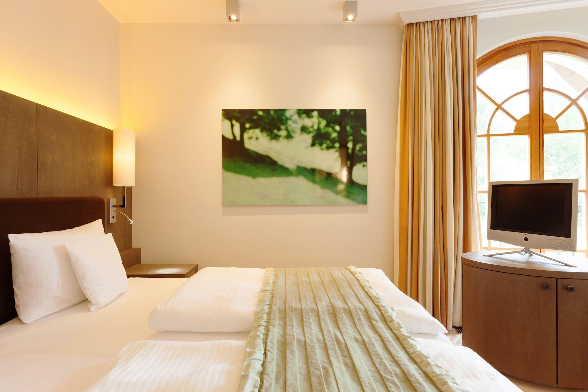Schlosshotel Kitzbuehel A-Rosa Collection Екстер'єр фото A room at the Hotel Waldhaus Flims