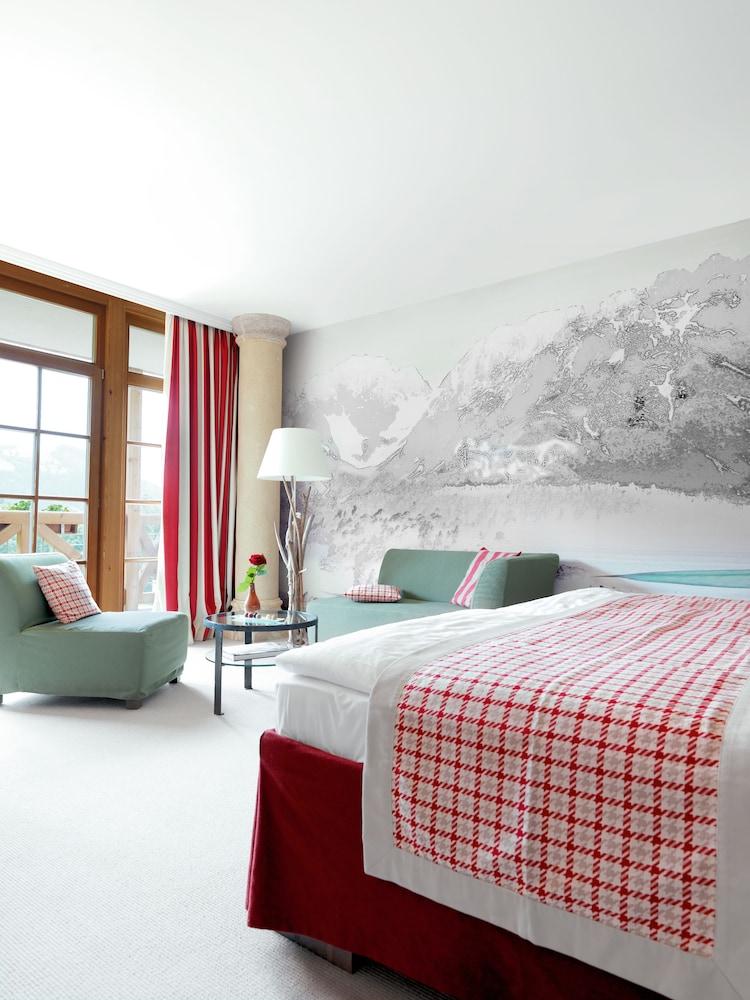 Schlosshotel Kitzbuehel A-Rosa Collection Екстер'єр фото A room at the Hotel Axelmannstein
