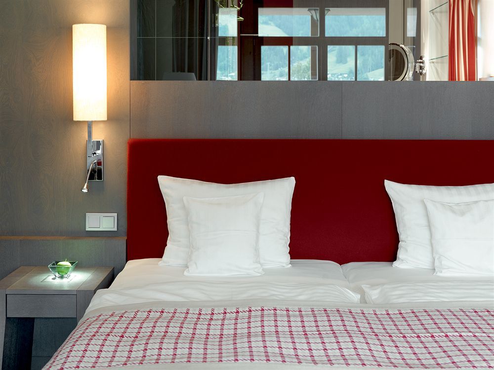 Schlosshotel Kitzbuehel A-Rosa Collection Екстер'єр фото A room at the hotel