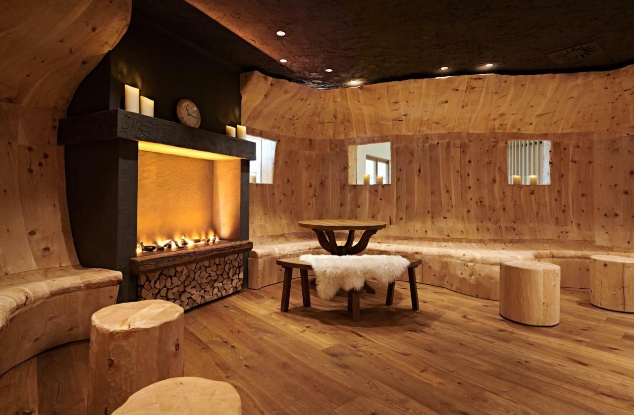 Schlosshotel Kitzbuehel A-Rosa Collection Екстер'єр фото Interior of the lodge
